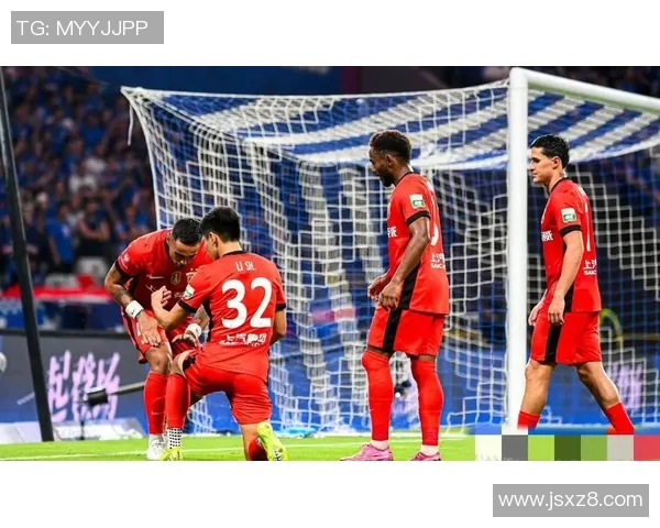 足球盛宴：深入解析上海足球队的战术风格与比赛节奏